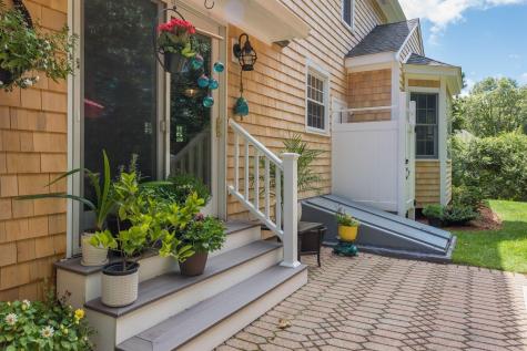 9 Fairfield Drive MA 02537
