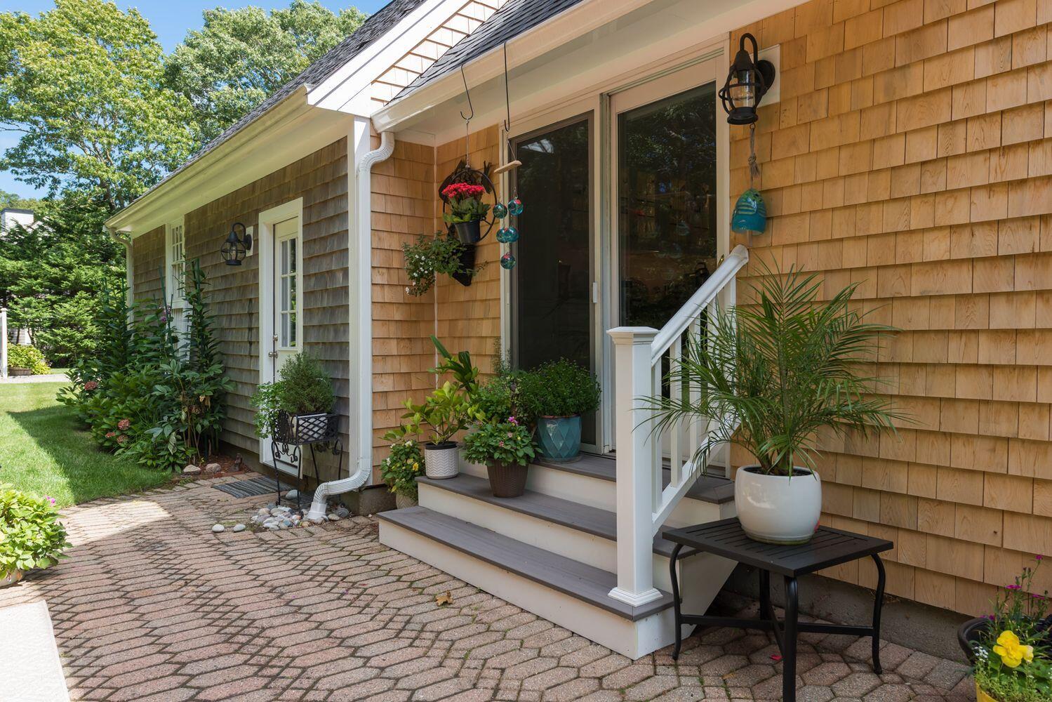 9 Fairfield Drive MA 02537