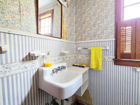 6 Penny Lane Orleans MA 02653