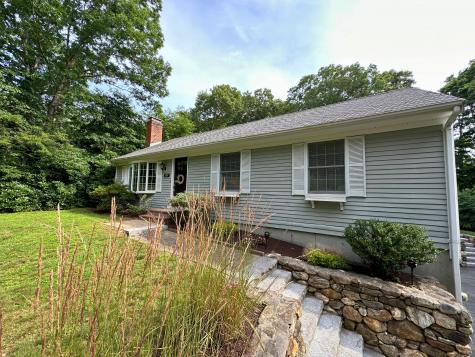15 Surrey Lane Sandwich MA 02563