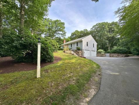 15 Surrey Lane Sandwich MA 02563