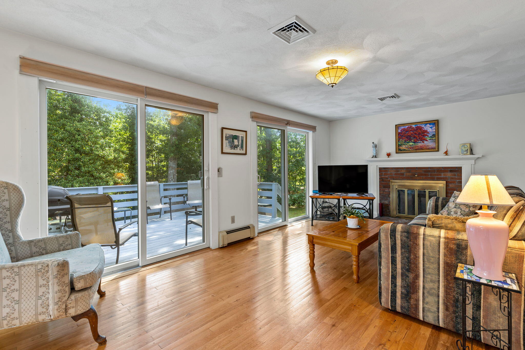 17 Woodcrest Lane Yarmouth MA 02673