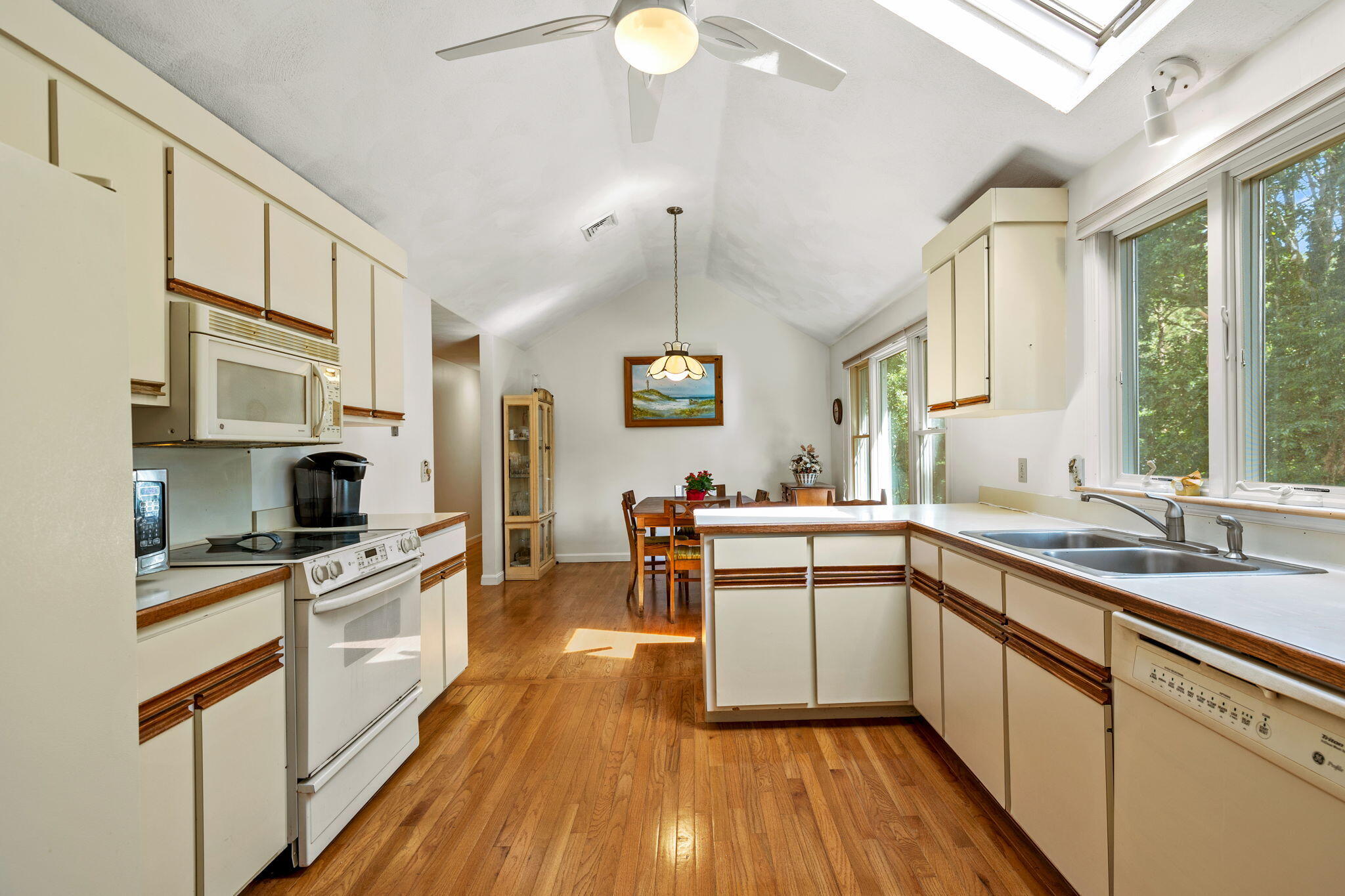 17 Woodcrest Lane Yarmouth MA 02673