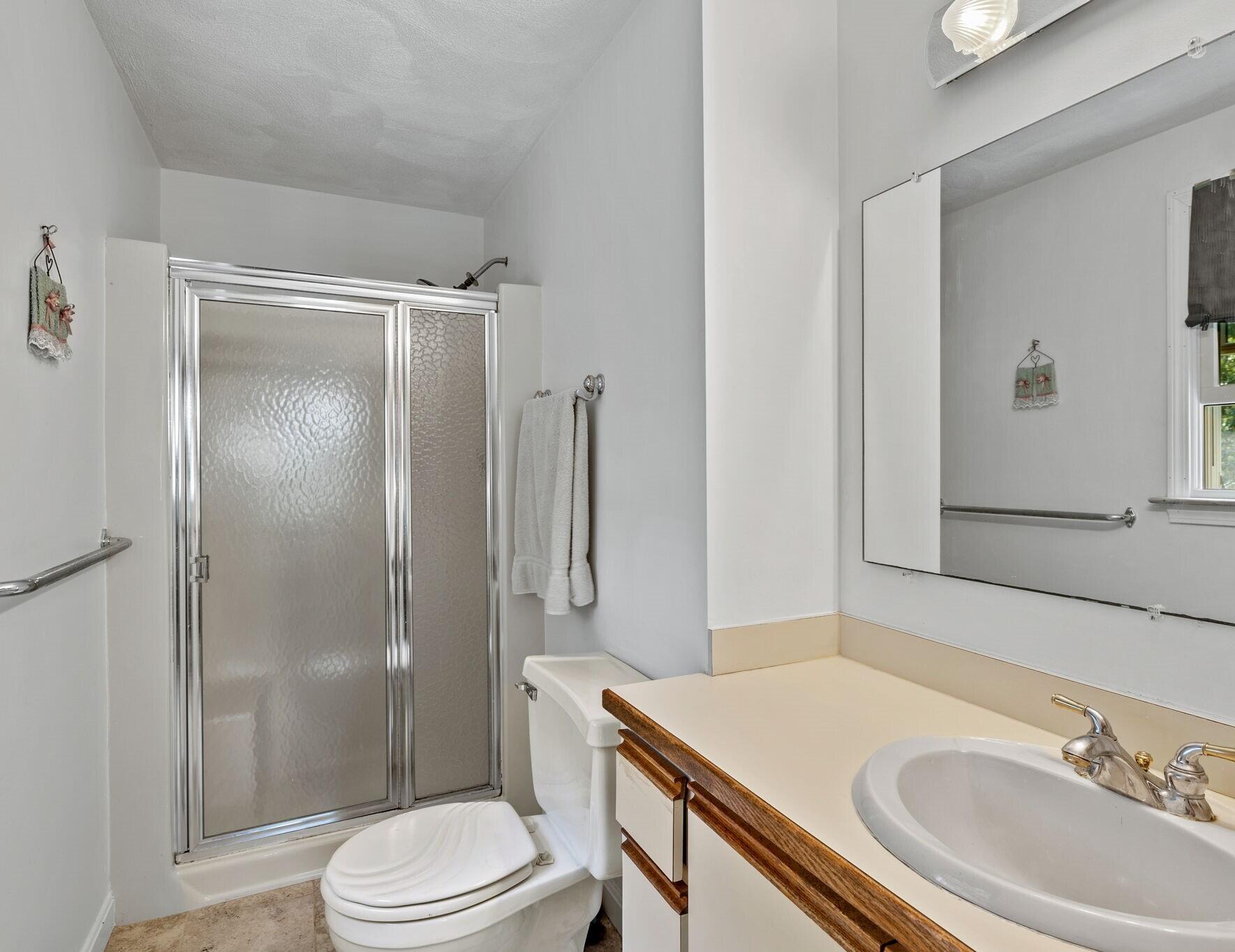 17 Woodcrest Lane Yarmouth MA 02673