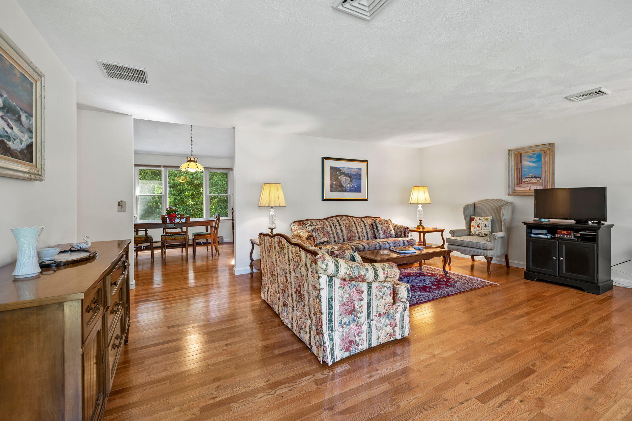 17 Woodcrest Lane Yarmouth MA 02673
