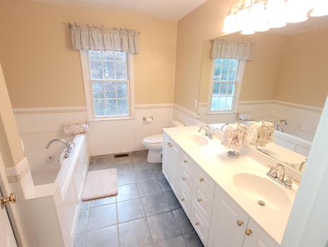 393 Thousand Oaks Drive Brewster MA 02631