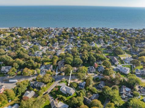 4 Wyndymere Road Harwich Port MA 02646