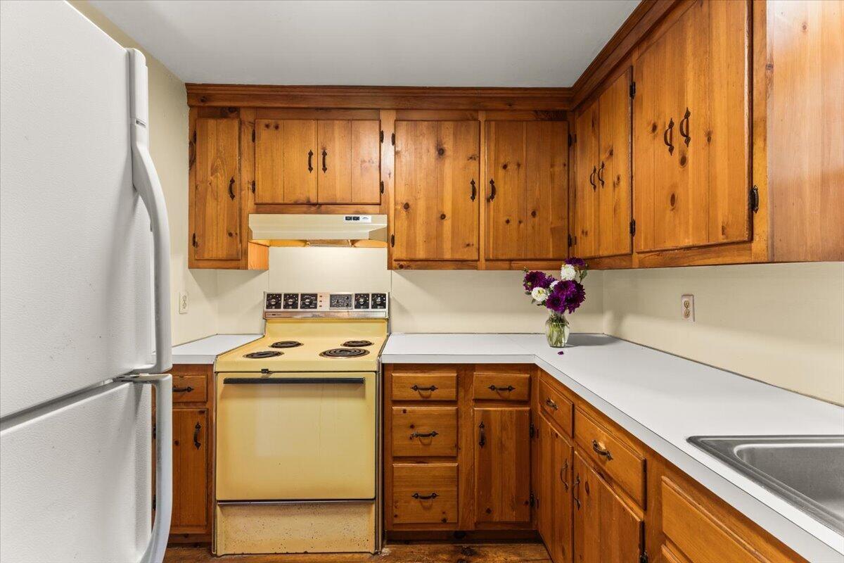 9 E Harbor Drive Teaticket MA 02536