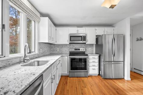 11 Elizabeth Lane Yarmouth MA 02673