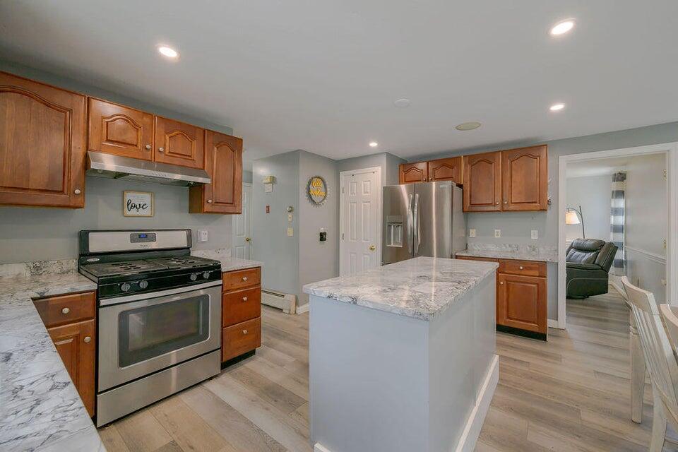 37 Square Rigger Lane Barnstable MA 02630
