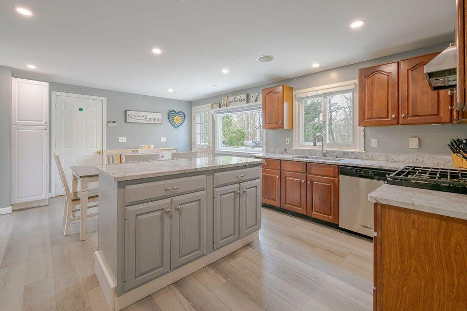 37 Square Rigger Lane Barnstable MA 02630