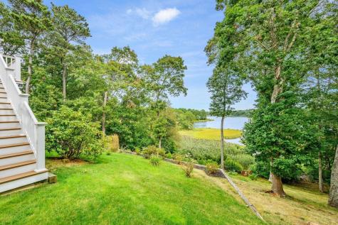 55 Shoestring Bay Road Mashpee MA 02649