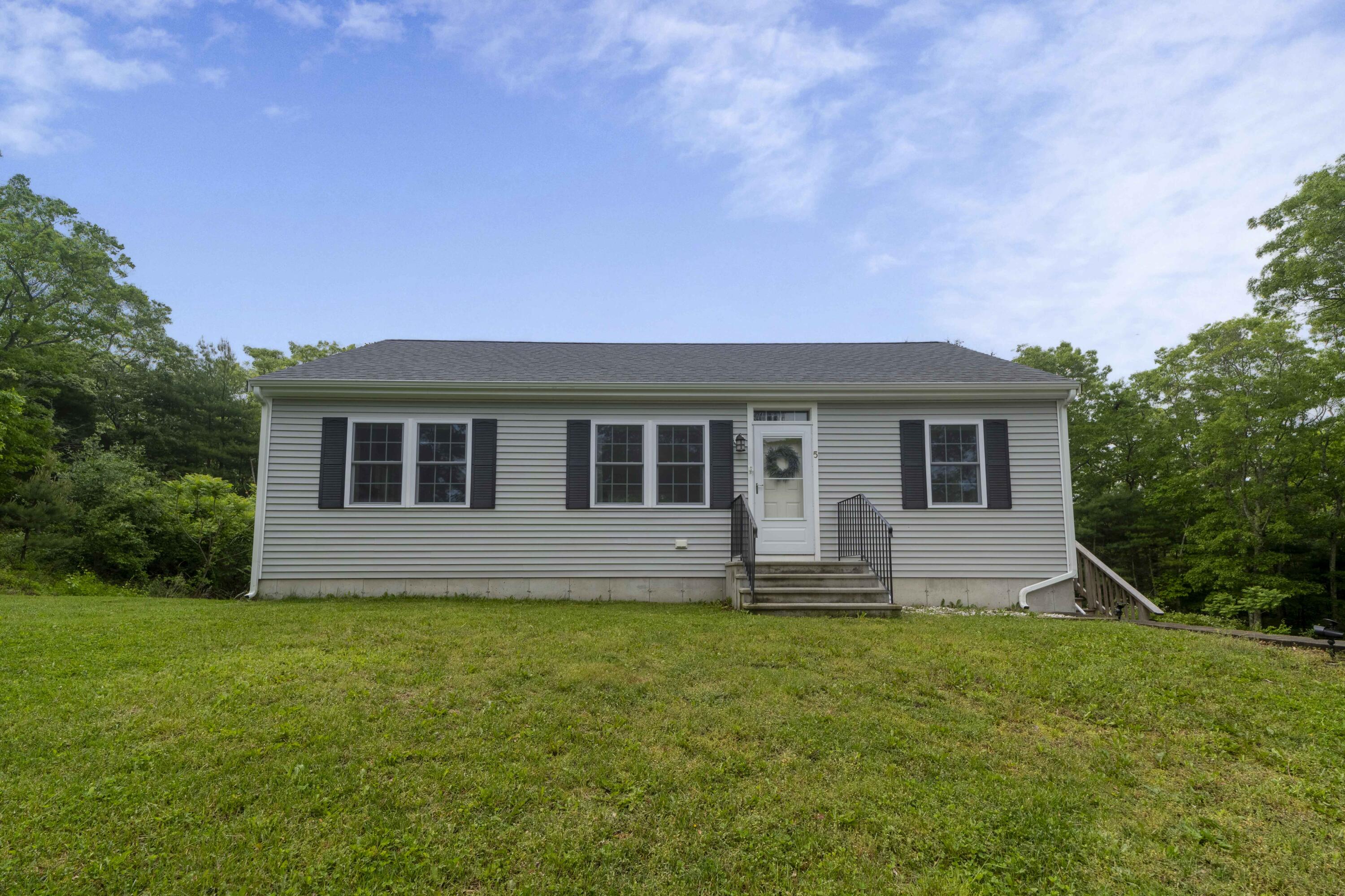 5 Whiffletree Circle Sandwich MA 02563