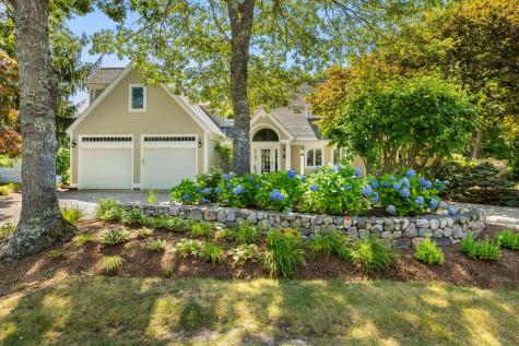 13 Driftwood Circle Mashpee MA 02649