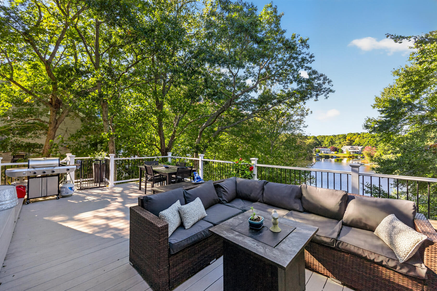 103 James Circle Mashpee MA 02649