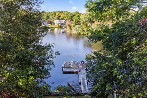 103 James Circle Mashpee MA 02649