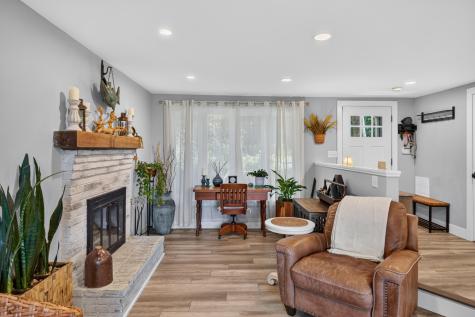 103 James Circle Mashpee MA 02649
