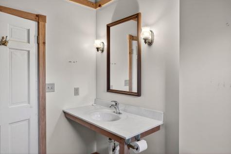 73 County Road Bourne MA 02532