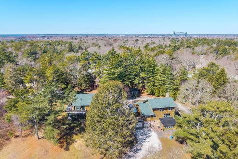 73 County Road Bourne MA 02532