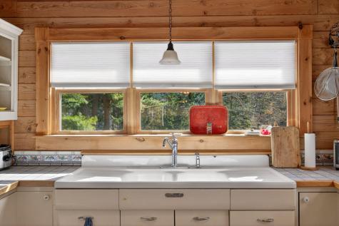73 County Road Bourne MA 02532