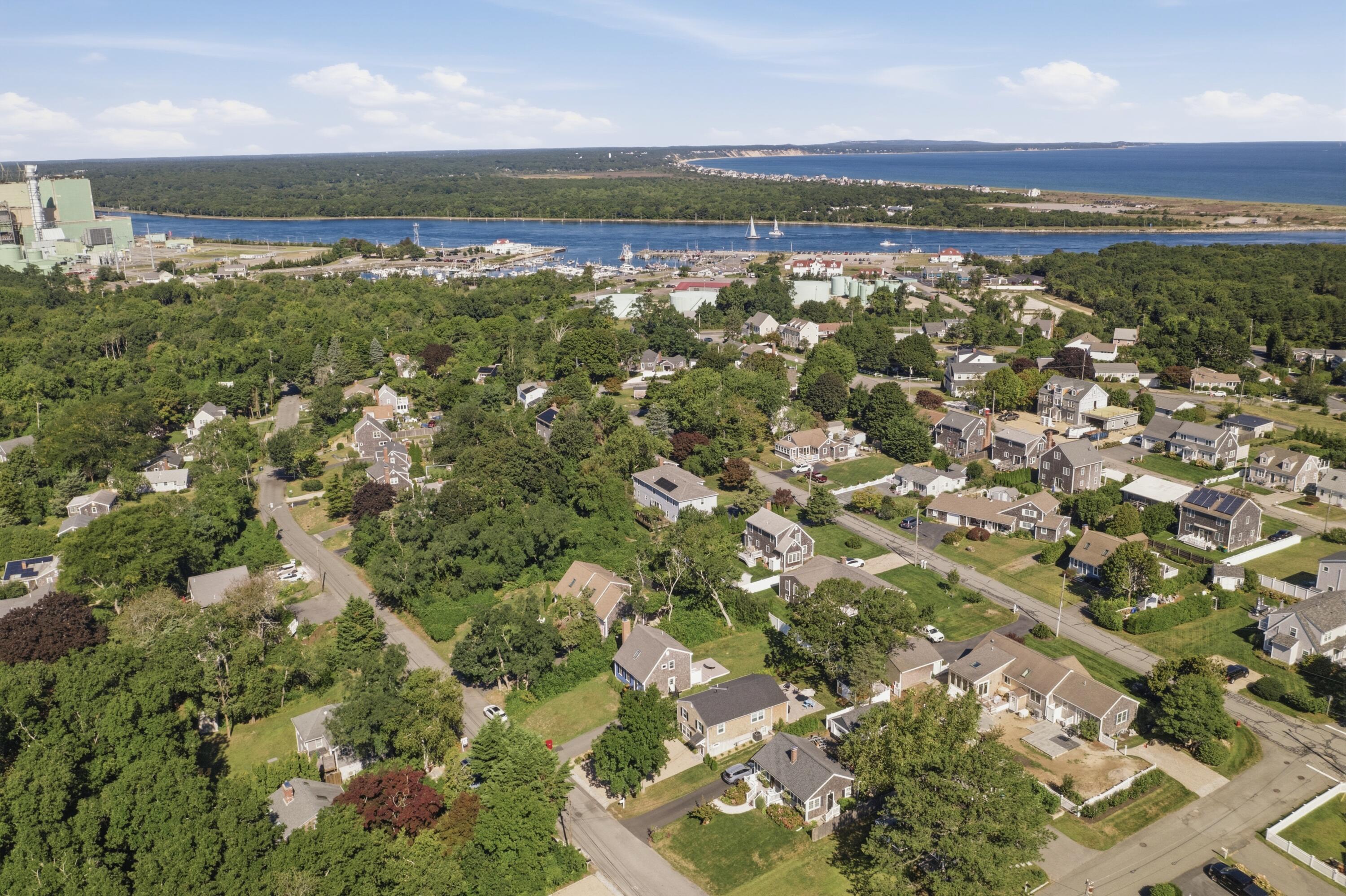 33 Dexter Avenue Sandwich MA 02563
