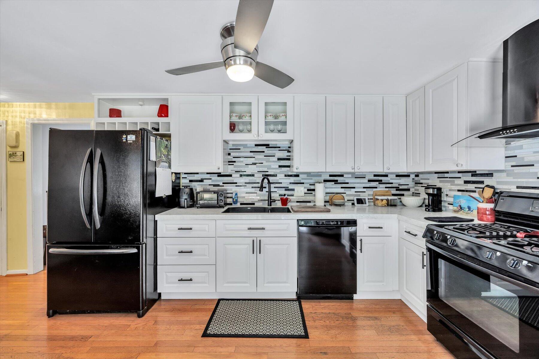 17 Galleon Way Osterville MA 02655
