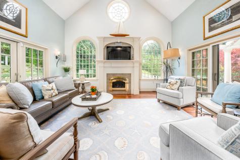 5 Pine Street Sandwich MA 02563