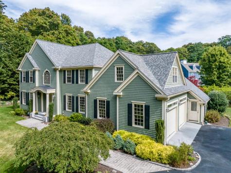 5 Pine Street Sandwich MA 02563