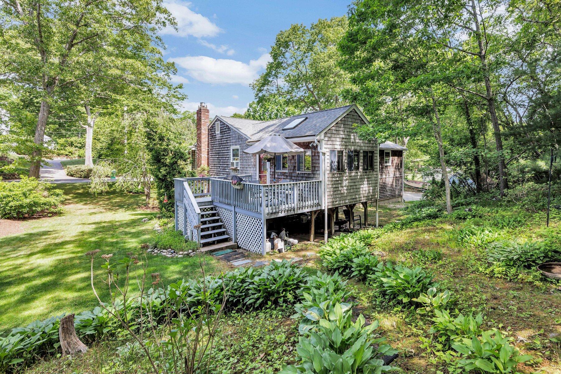 6 Woodvale Avenue Plymouth MA 02360