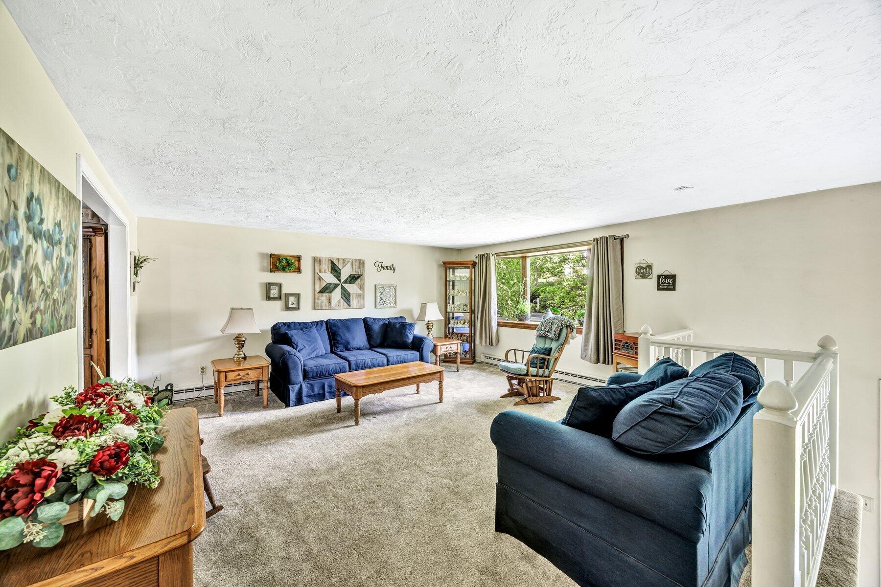 6 Woodvale Avenue Plymouth MA 02360