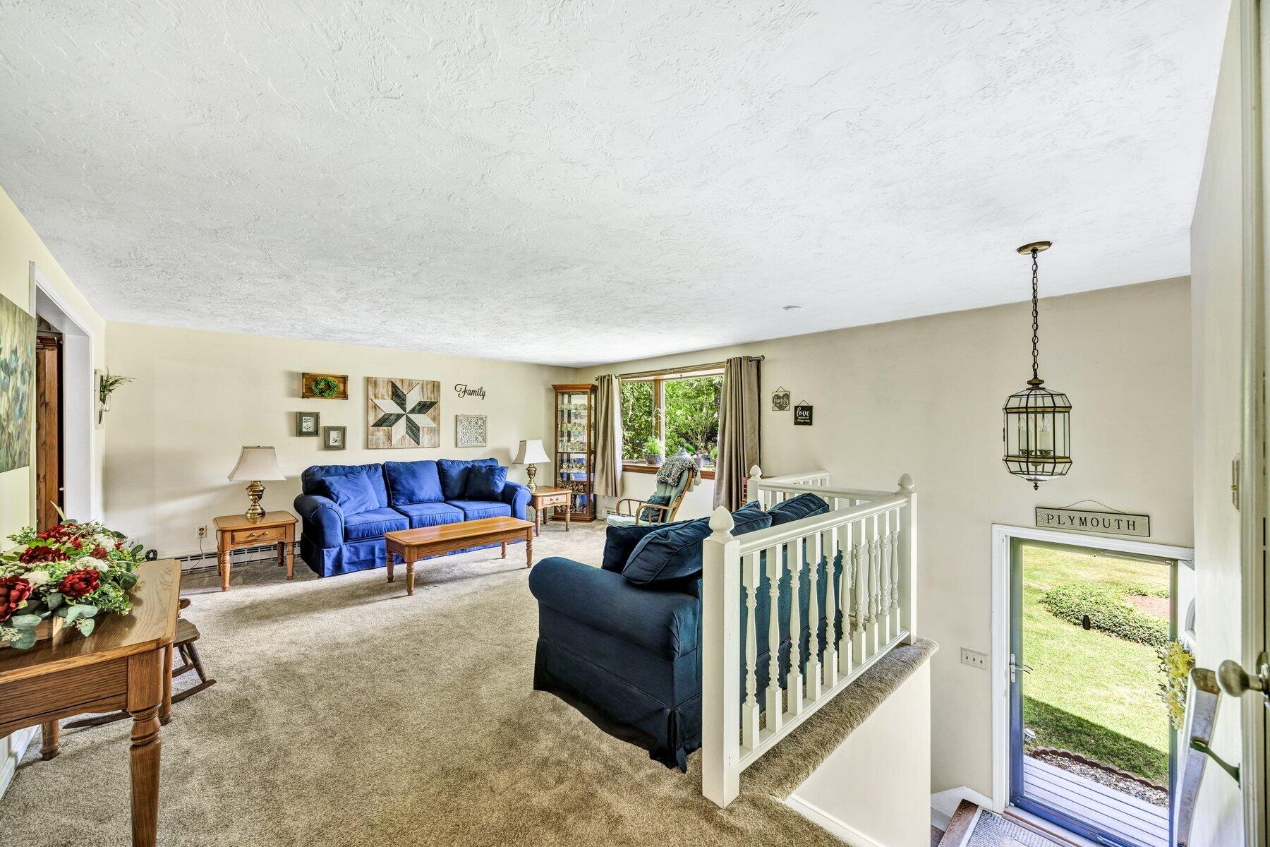 6 Woodvale Avenue Plymouth MA 02360