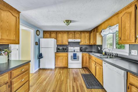 6 Woodvale Avenue Plymouth MA 02360