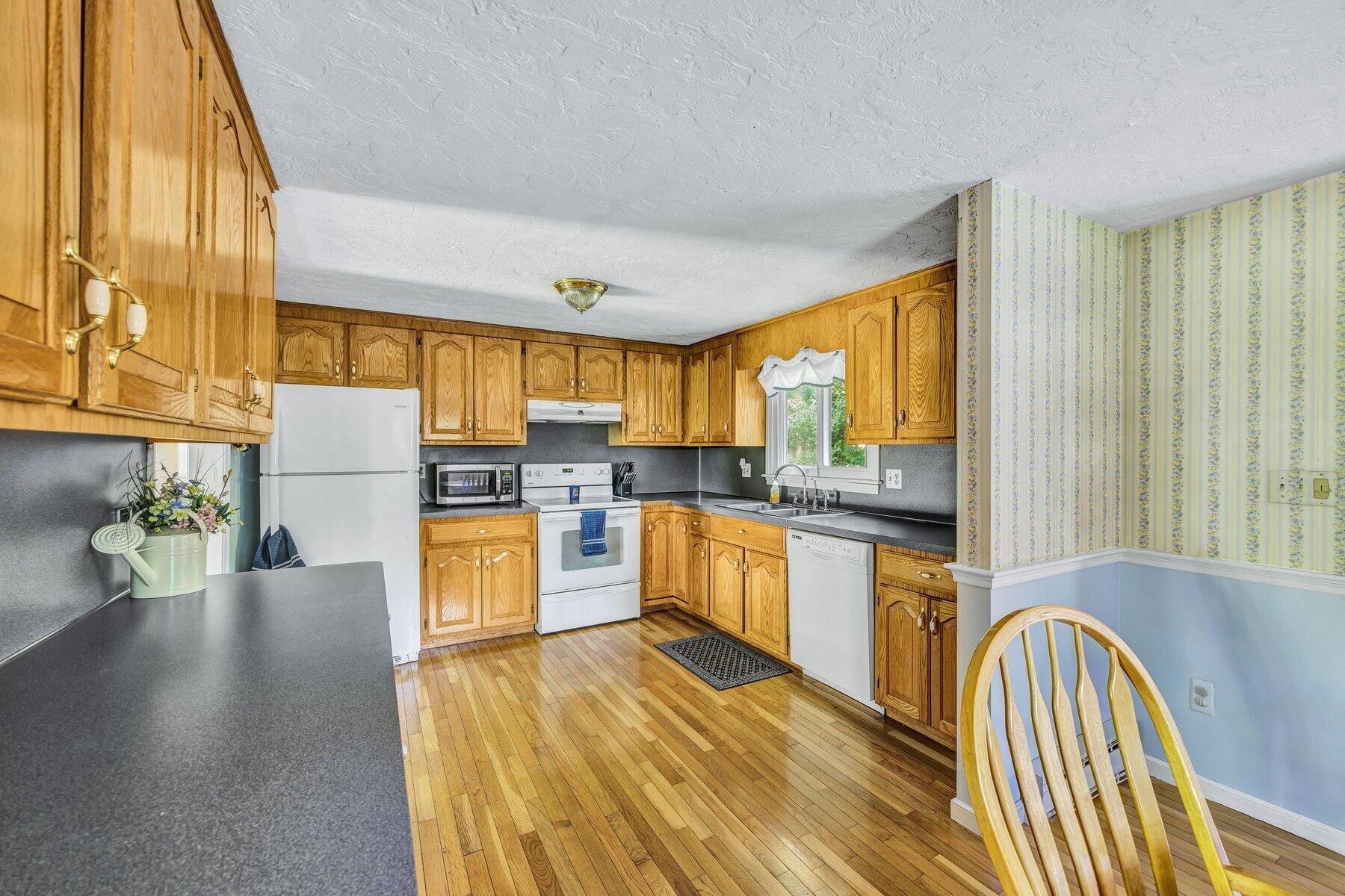 6 Woodvale Avenue Plymouth MA 02360