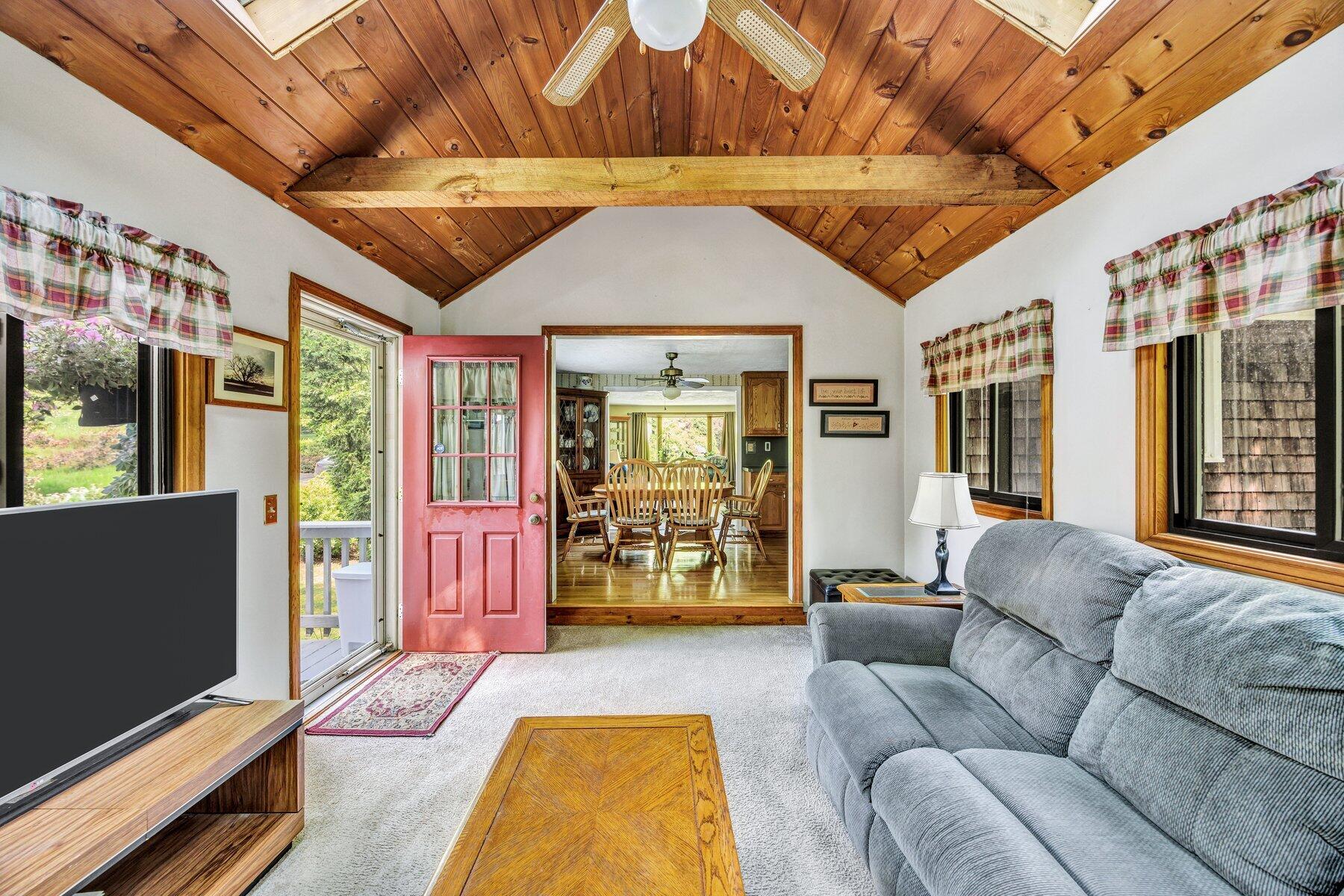 6 Woodvale Avenue Plymouth MA 02360