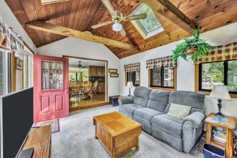 6 Woodvale Avenue Plymouth MA 02360