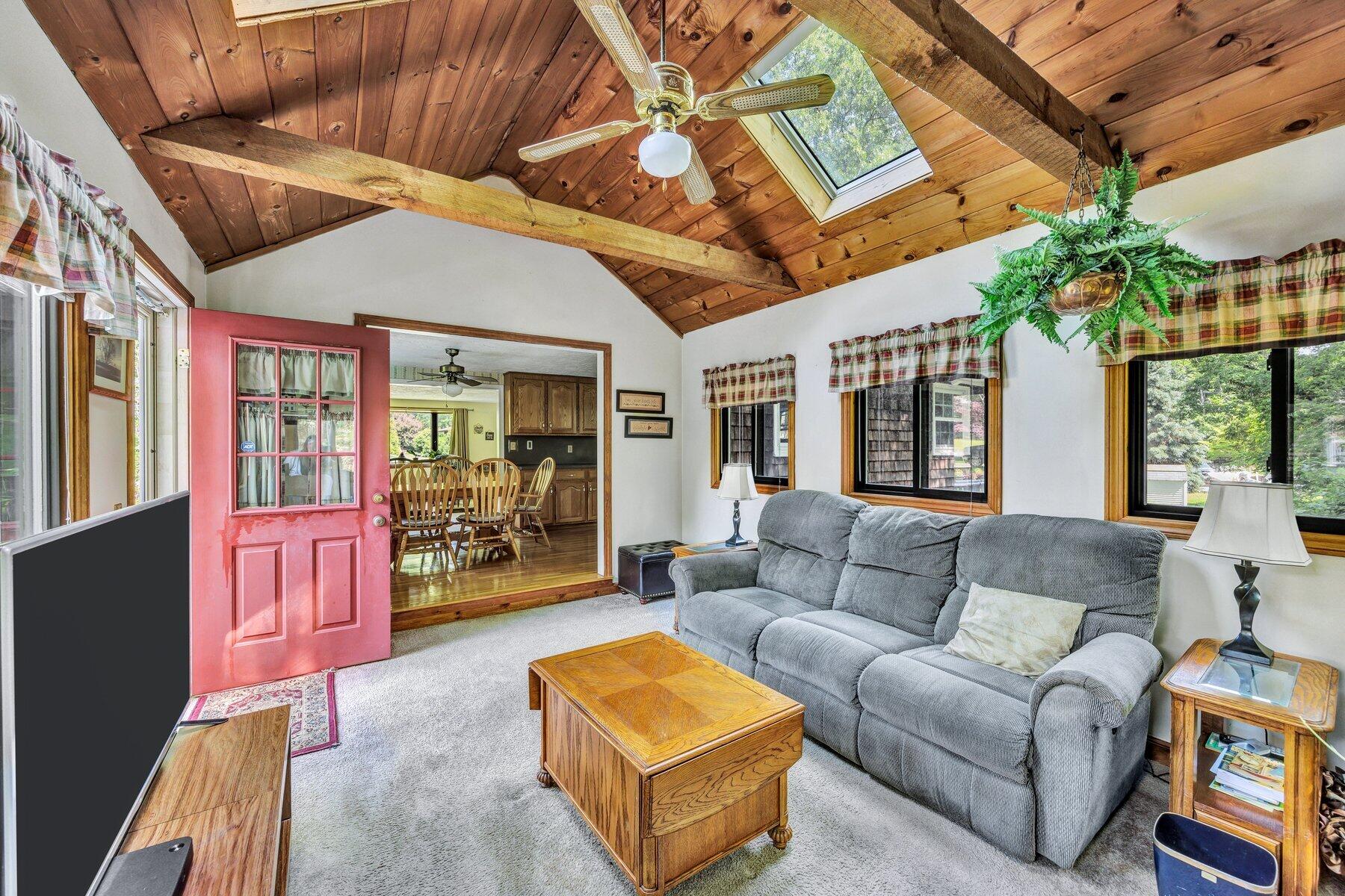 6 Woodvale Avenue Plymouth MA 02360
