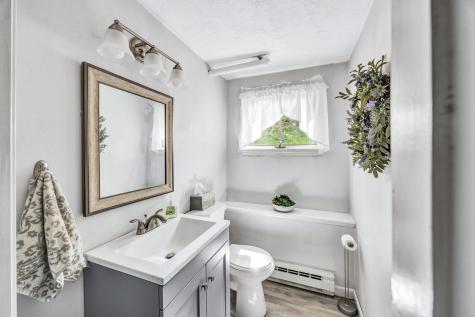 6 Woodvale Avenue Plymouth MA 02360