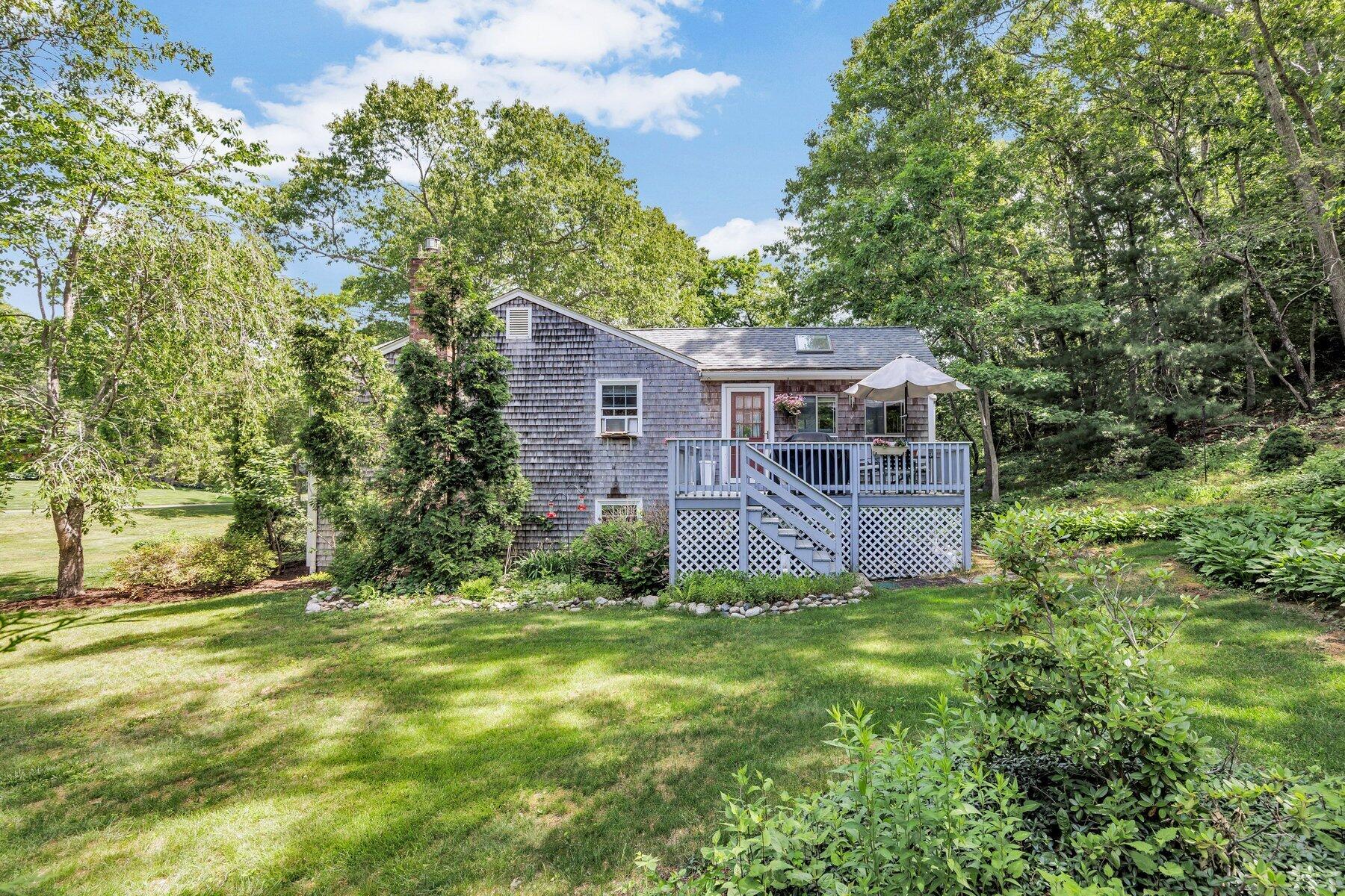 6 Woodvale Avenue Plymouth MA 02360