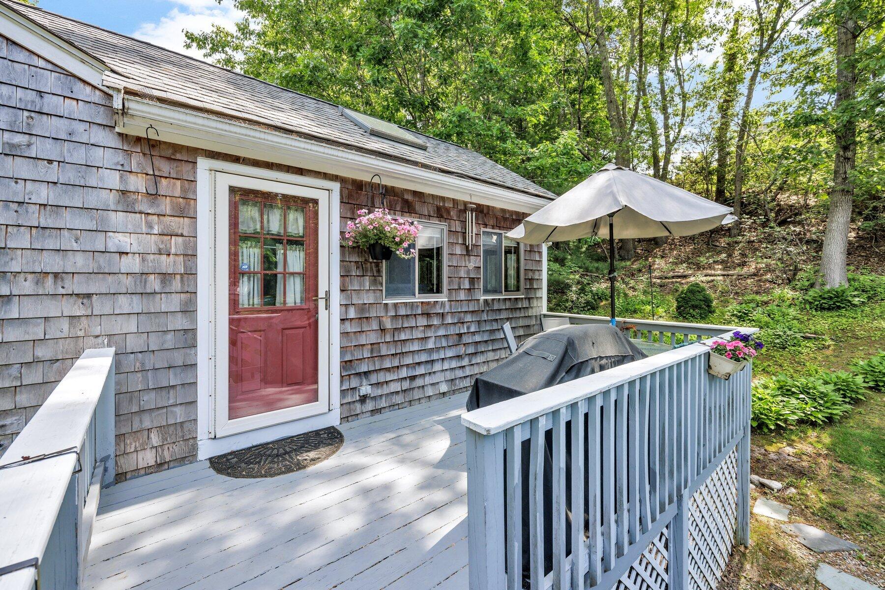 6 Woodvale Avenue Plymouth MA 02360