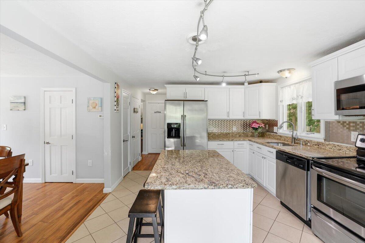 70 Quinaquisset Avenue Mashpee MA 02649
