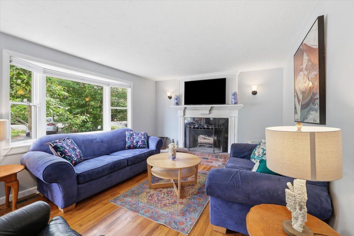 70 Quinaquisset Avenue Mashpee MA 02649