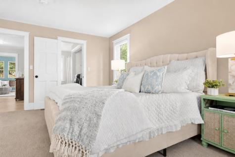 90 Log Cabin Road MA 02642