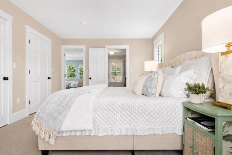 90 Log Cabin Road MA 02642