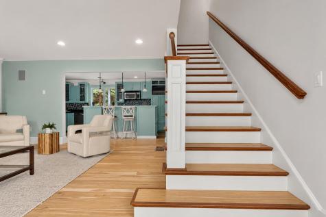 90 Log Cabin Road MA 02642