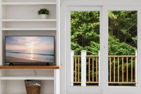 90 Log Cabin Road MA 02642