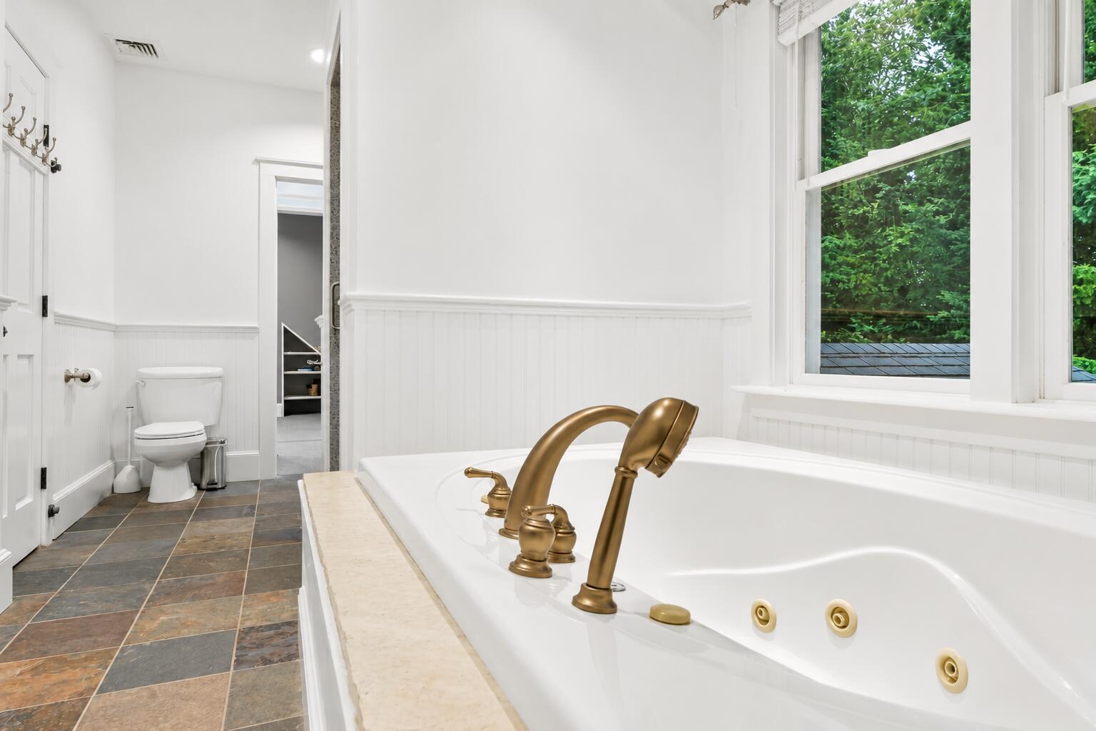 90 Log Cabin Road Eastham MA 02642