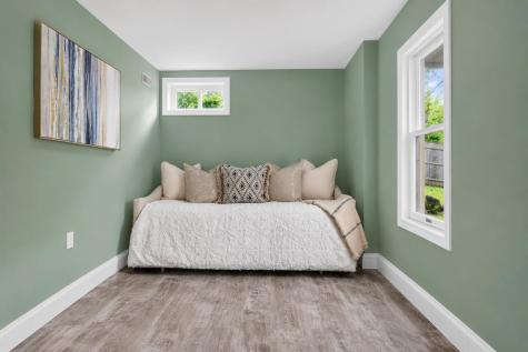 90 Log Cabin Road MA 02642