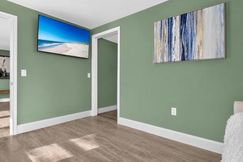 90 Log Cabin Road MA 02642