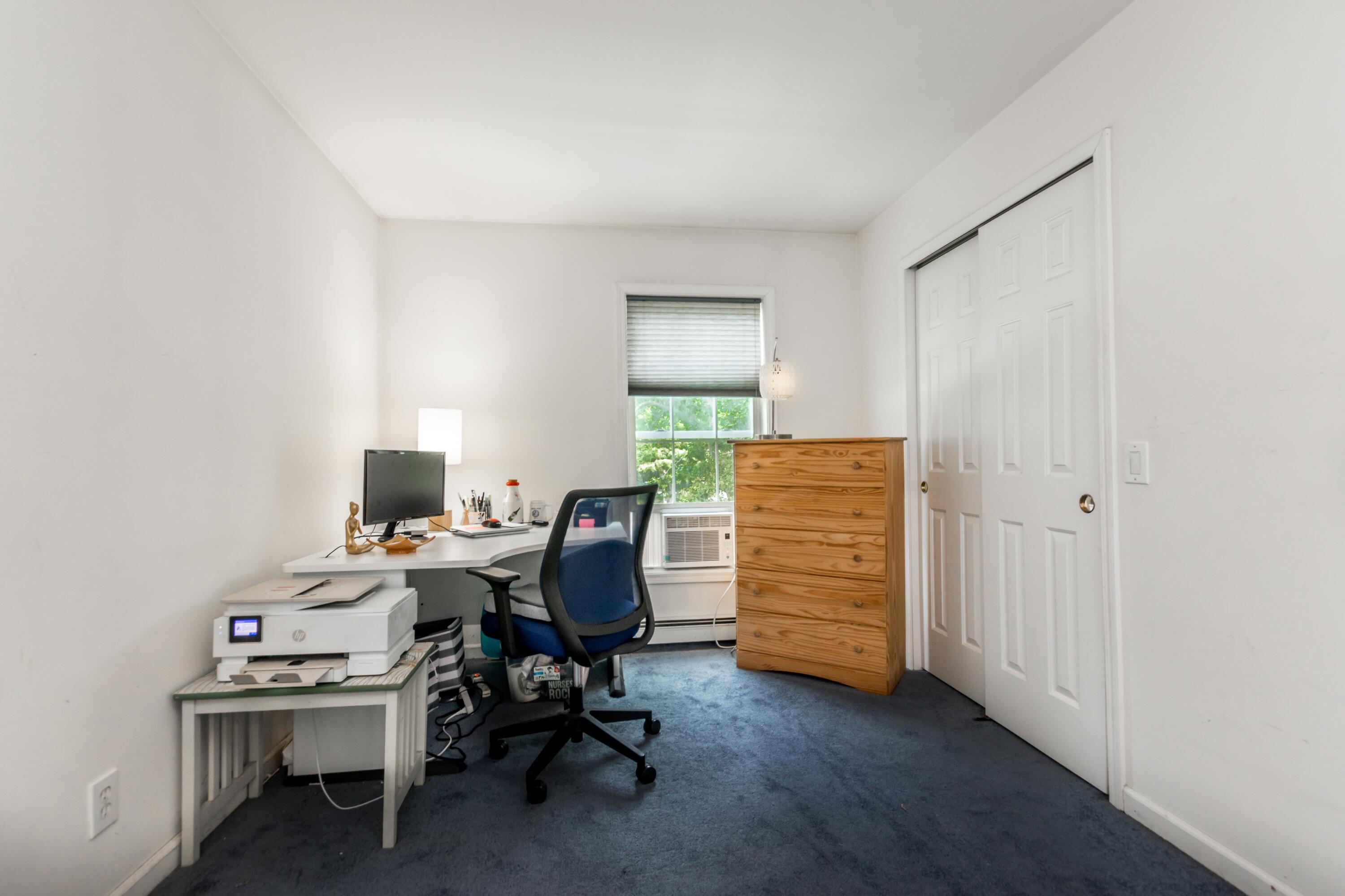 8 Hampden Road Teaticket MA 02536