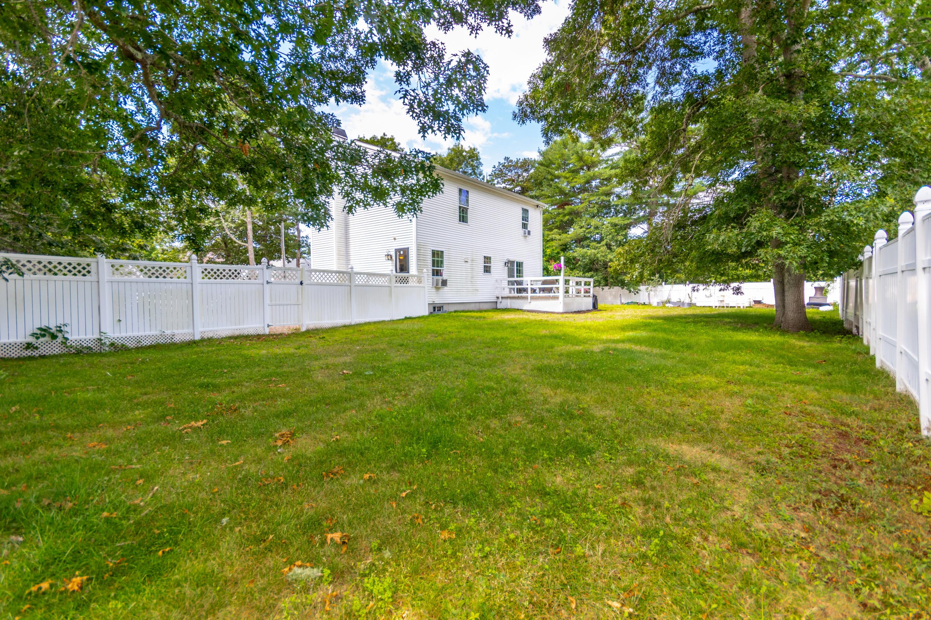 8 Hampden Road Teaticket MA 02536